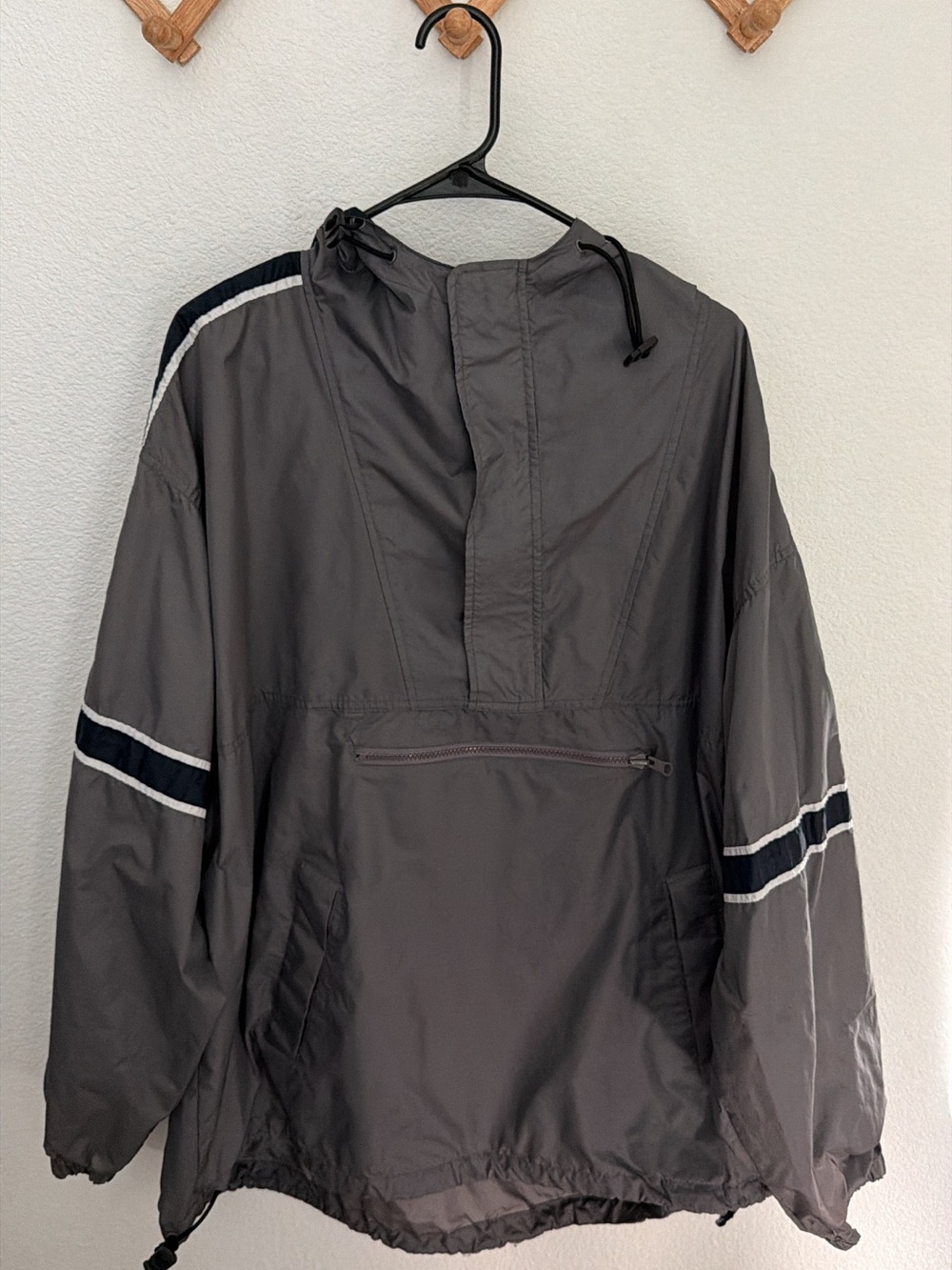 Arizona Jean Co. Gray Pullover Windbreaker with Navy & White Stripes